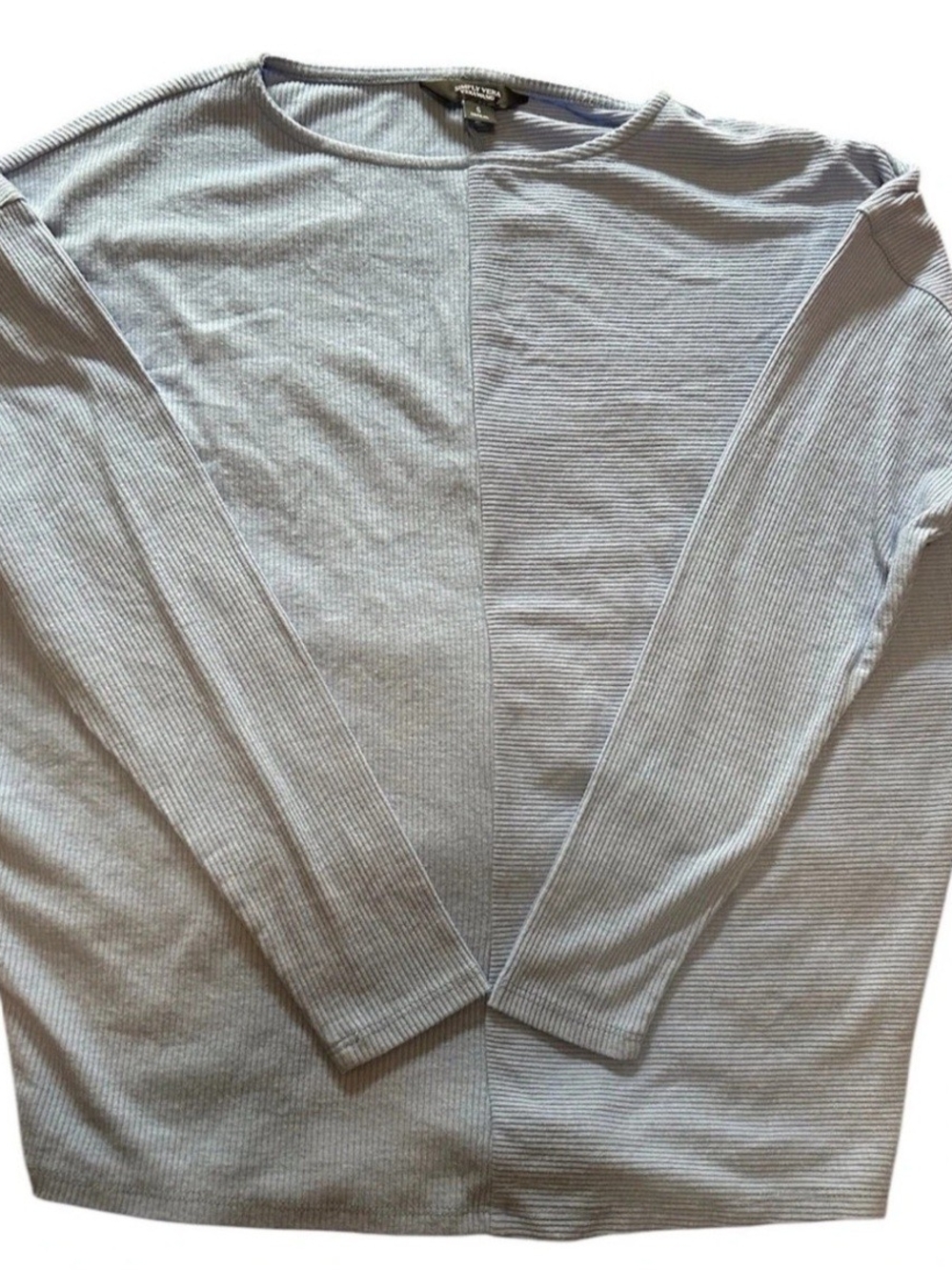 Simply Vera Vera Wang Light Gray Ribbed Crewneck Top